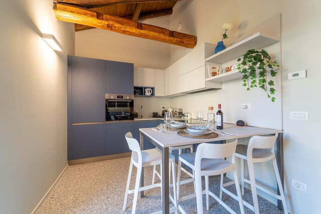 Moderno Appartamento A 200 Metri Dal Duomo 코모 외부 사진