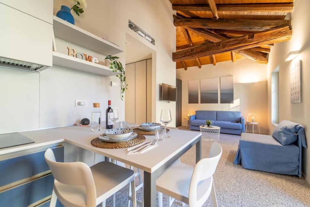 Moderno Appartamento A 200 Metri Dal Duomo 코모 외부 사진