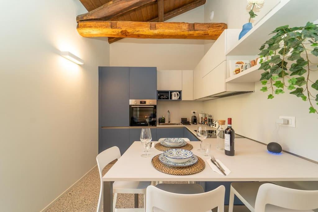 Moderno Appartamento A 200 Metri Dal Duomo 코모 외부 사진